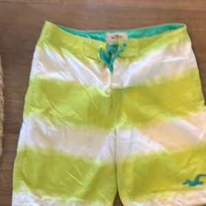 Hollister Green and White Swim Shorts men’s large